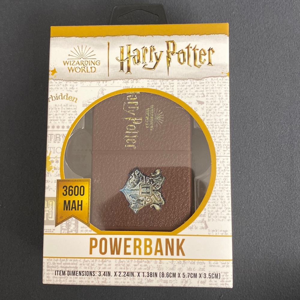 NWT Harry Potter Trunk Power-bank